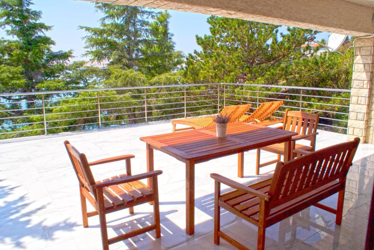 Apartmani Ribarica**** Karlobag Esterno foto