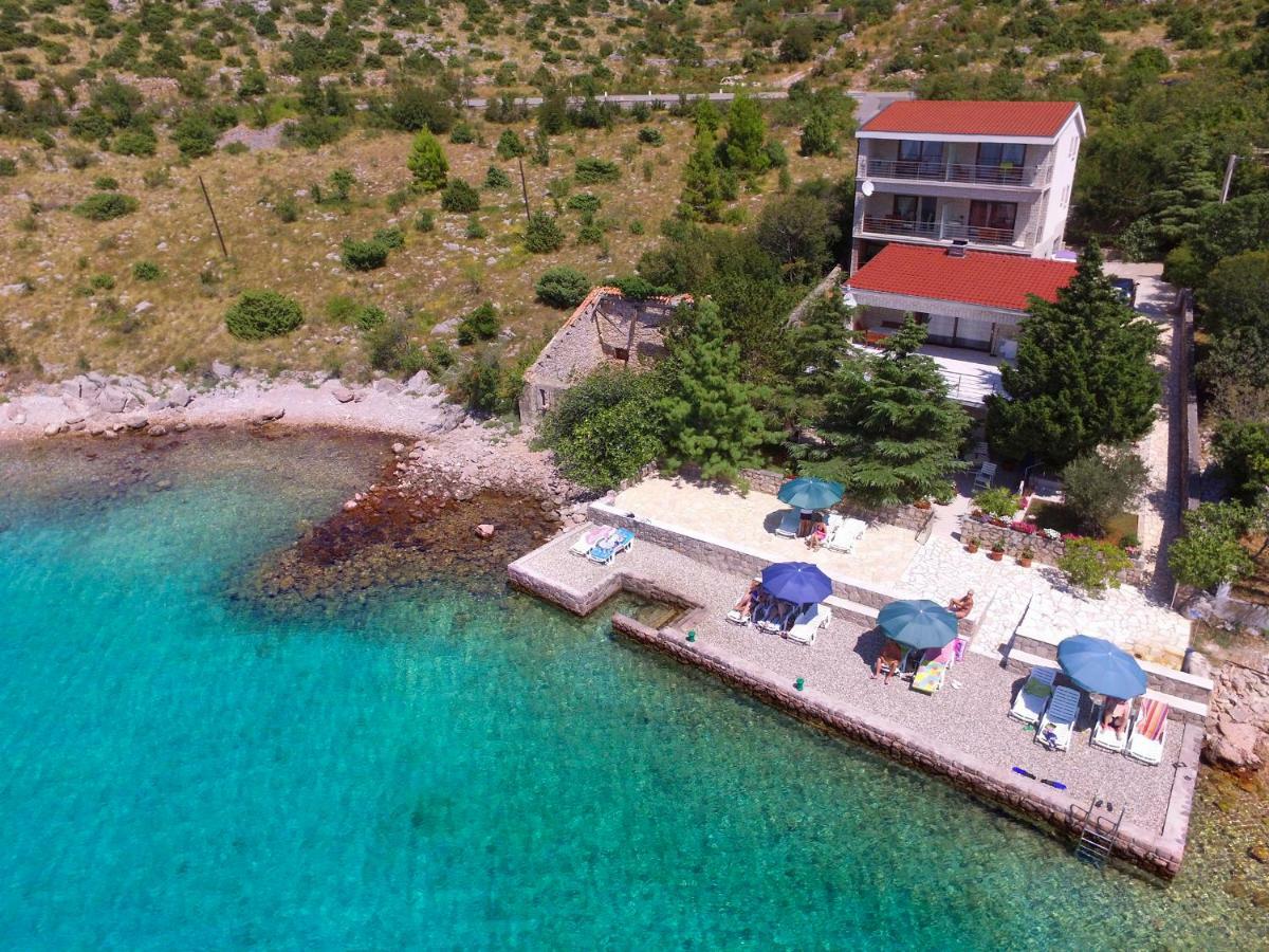 Apartmani Ribarica**** Karlobag Esterno foto