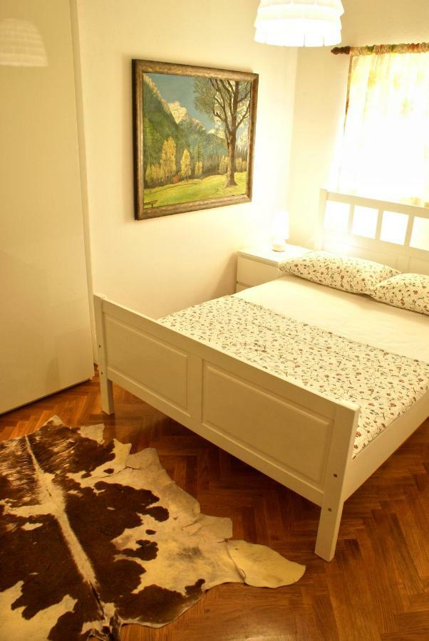 Apartmani Ribarica**** Karlobag Esterno foto